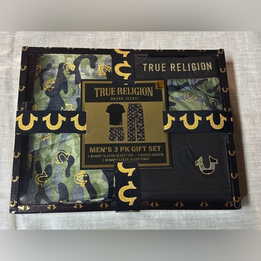 True Religion Men's Camouflage Sleepwear Set